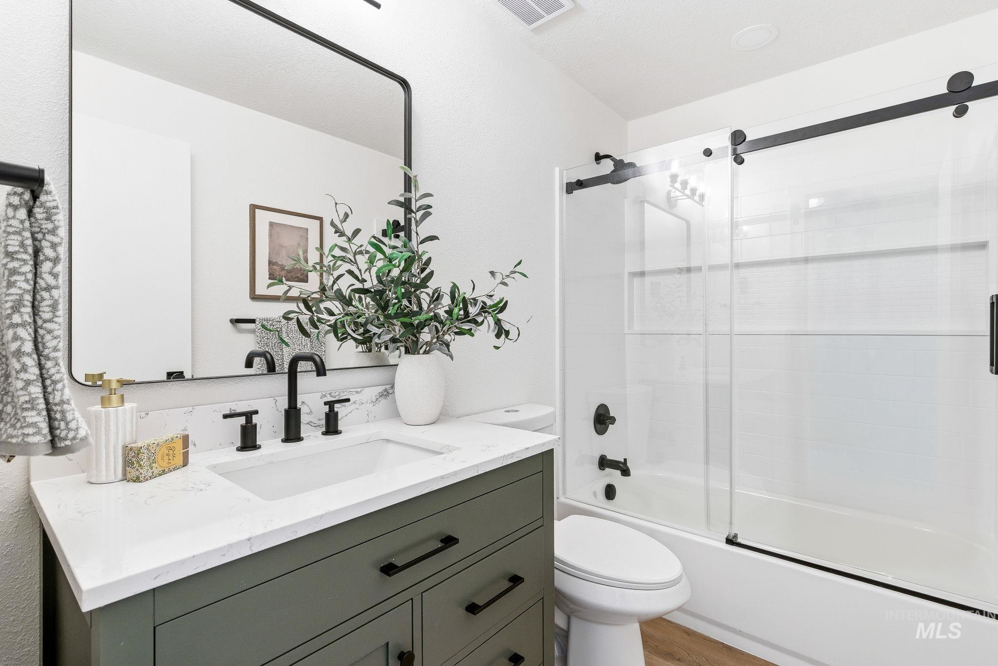 8443 W Rifleman St, Boise, Idaho 83704, 2 Bedrooms, 1 Bathroom, Residential For Sale, Price $305,000, 98974357