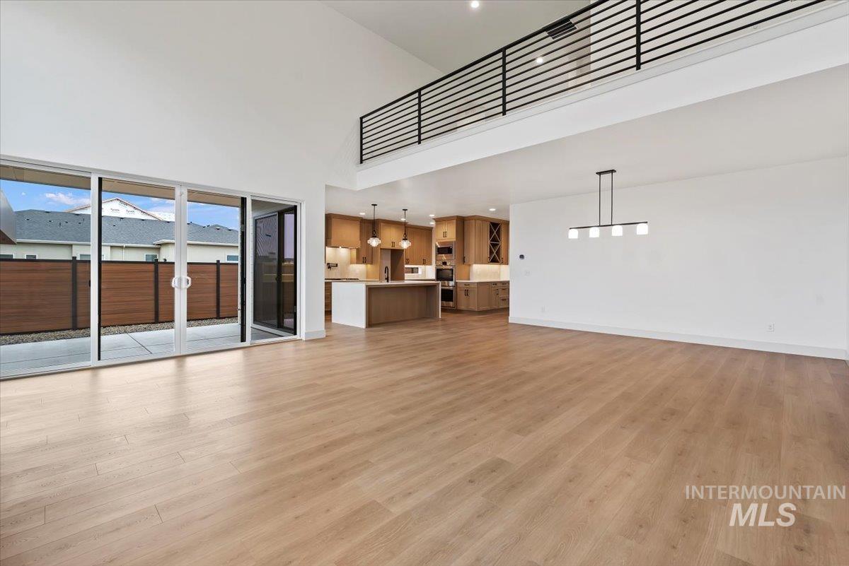 6755 N Ellis Park Ave, Meridian, Idaho 83646, 5 Bedrooms, 4 Bathrooms, Residential For Sale, Price $994,800,MLS 98974359