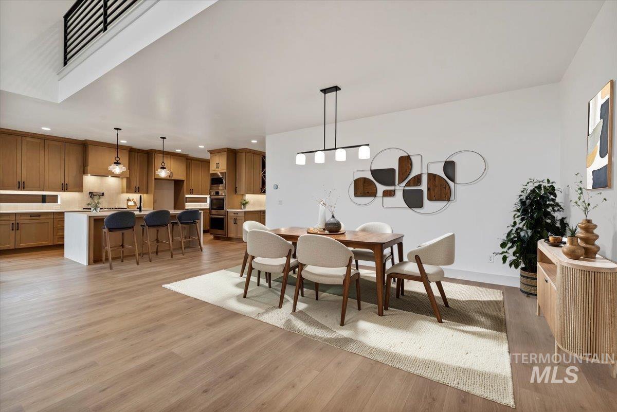 6755 N Ellis Park Ave, Meridian, Idaho 83646, 5 Bedrooms, 4 Bathrooms, Residential For Sale, Price $994,800,MLS 98974359