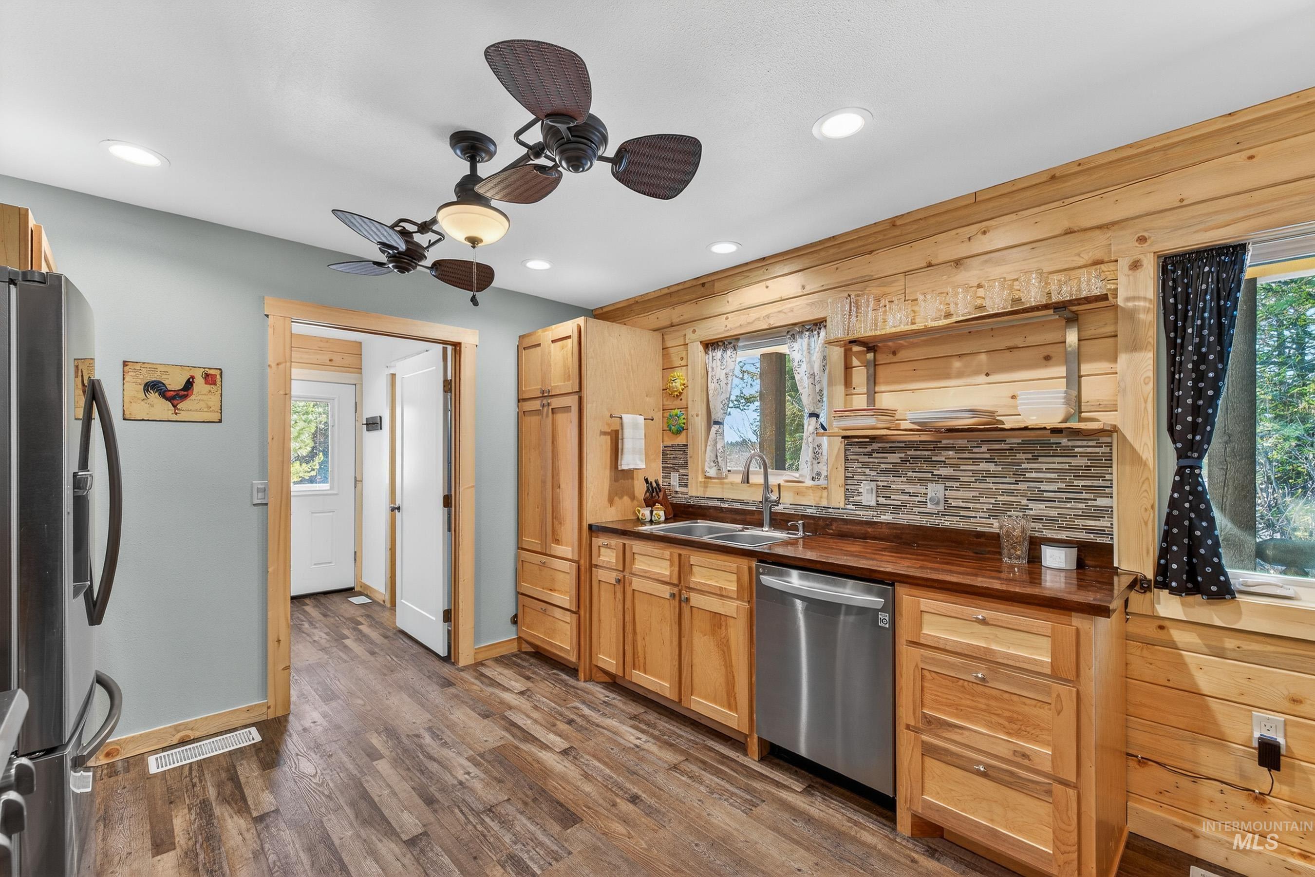 357/359 Veronica St, McCall, Idaho 83638, 3 Bedrooms, 3 Bathrooms, Residential For Sale, Price $949,000,MLS 98974360