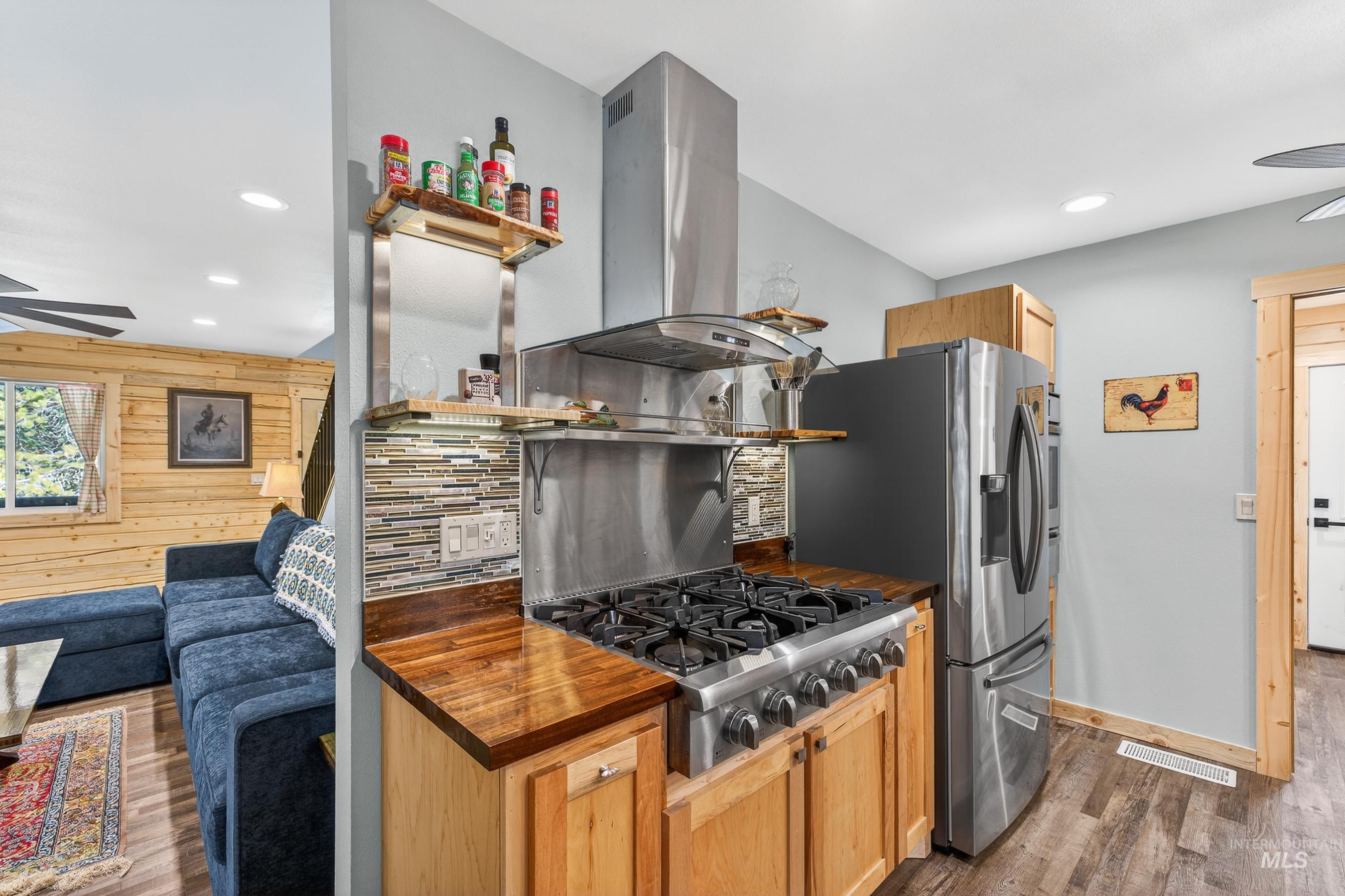 357/359 Veronica St, McCall, Idaho 83638, 3 Bedrooms, 3 Bathrooms, Residential For Sale, Price $949,000,MLS 98974360