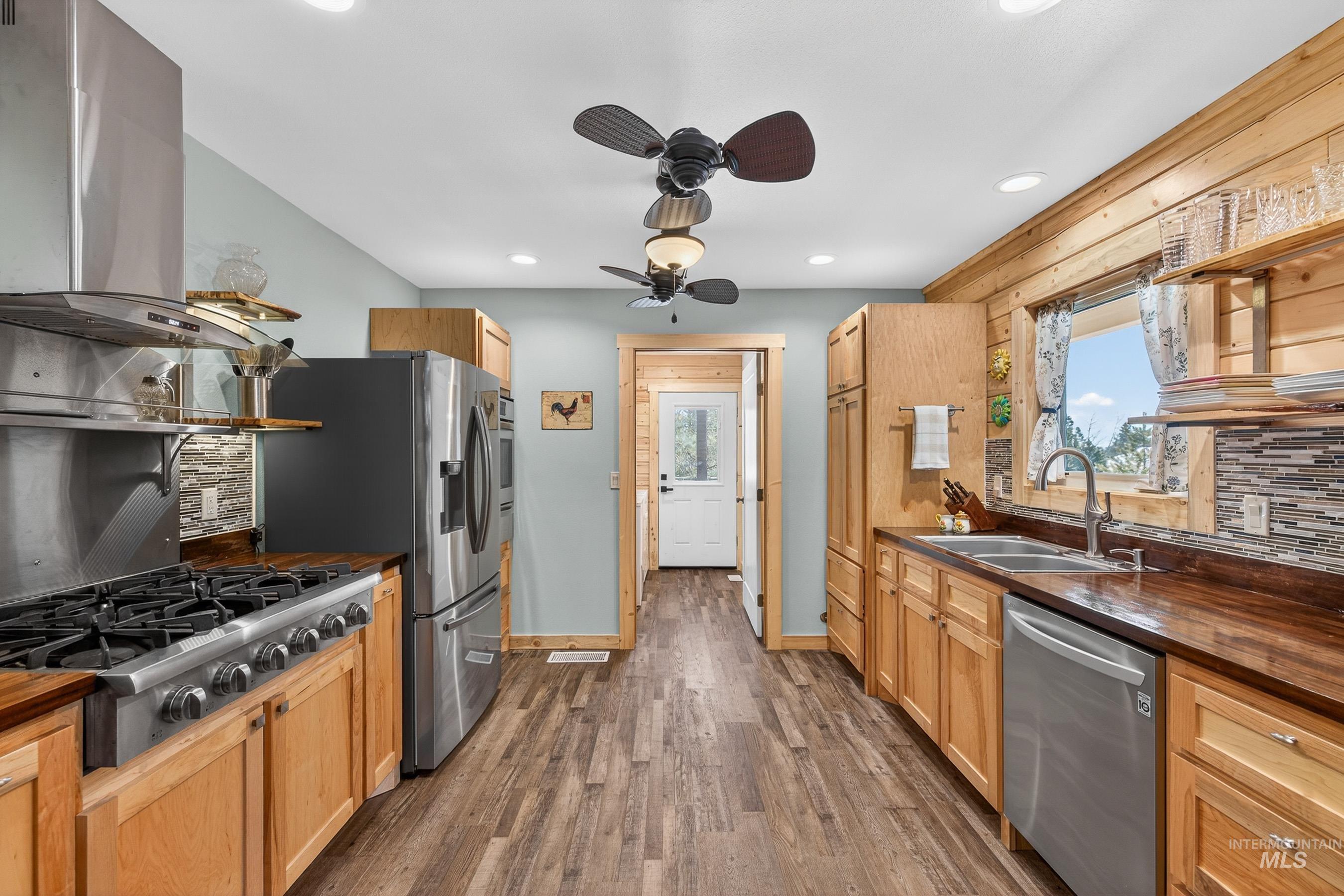 357/359 Veronica St, McCall, Idaho 83638, 3 Bedrooms, 3 Bathrooms, Residential For Sale, Price $949,000,MLS 98974360