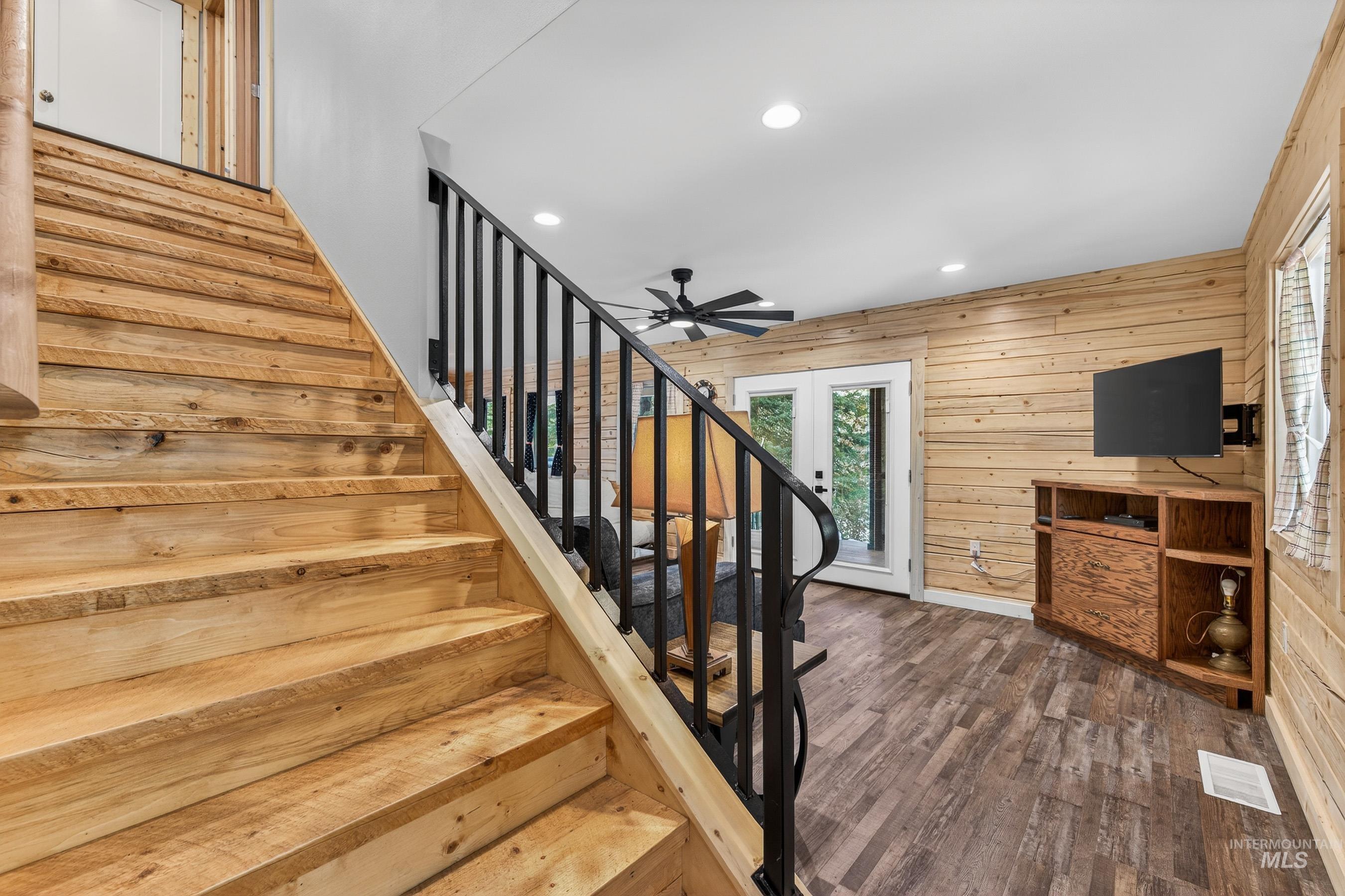 357/359 Veronica St, McCall, Idaho 83638, 3 Bedrooms, 3 Bathrooms, Residential For Sale, Price $949,000,MLS 98974360