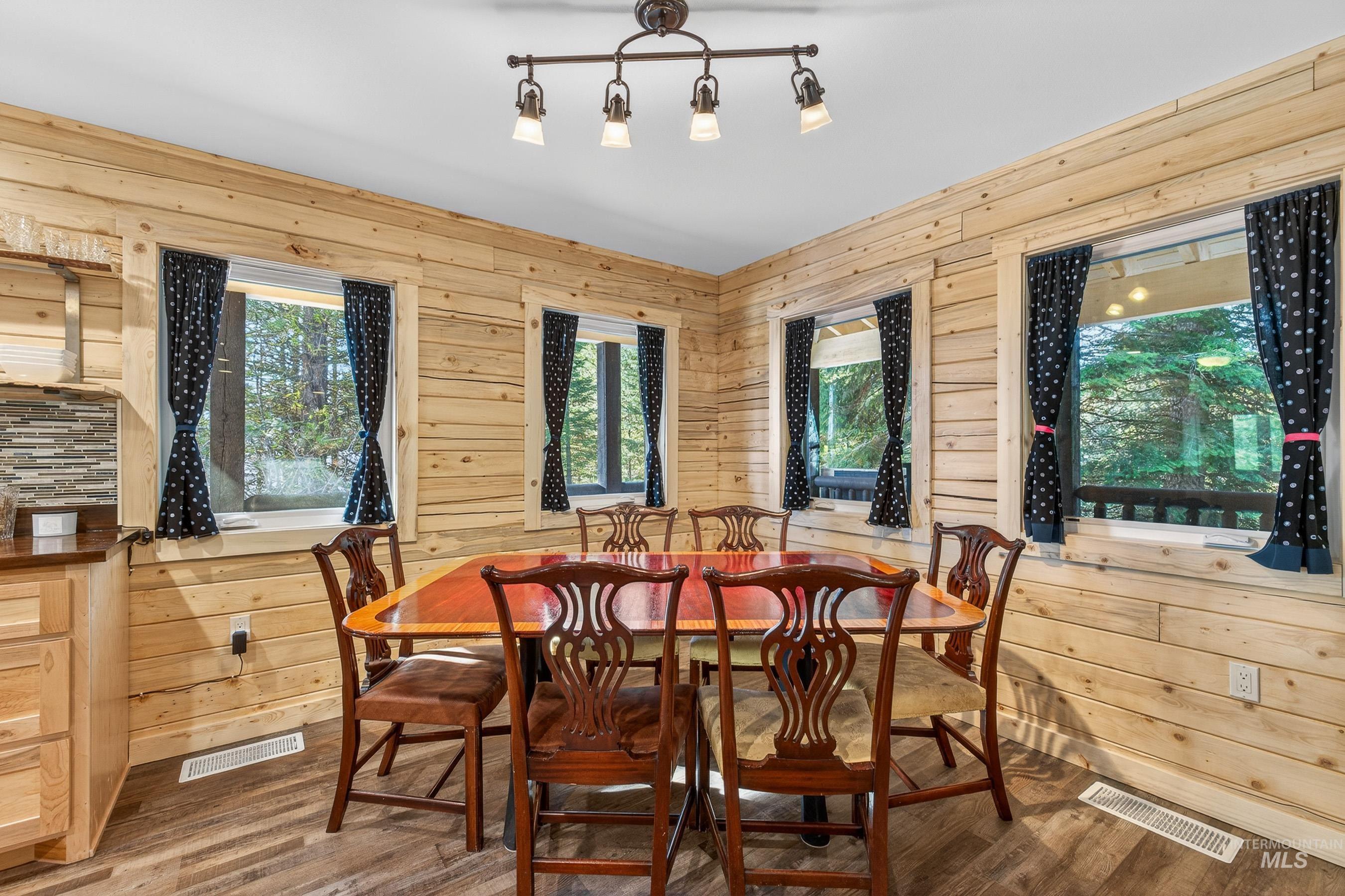 357/359 Veronica St, McCall, Idaho 83638, 3 Bedrooms, 3 Bathrooms, Residential For Sale, Price $949,000,MLS 98974360