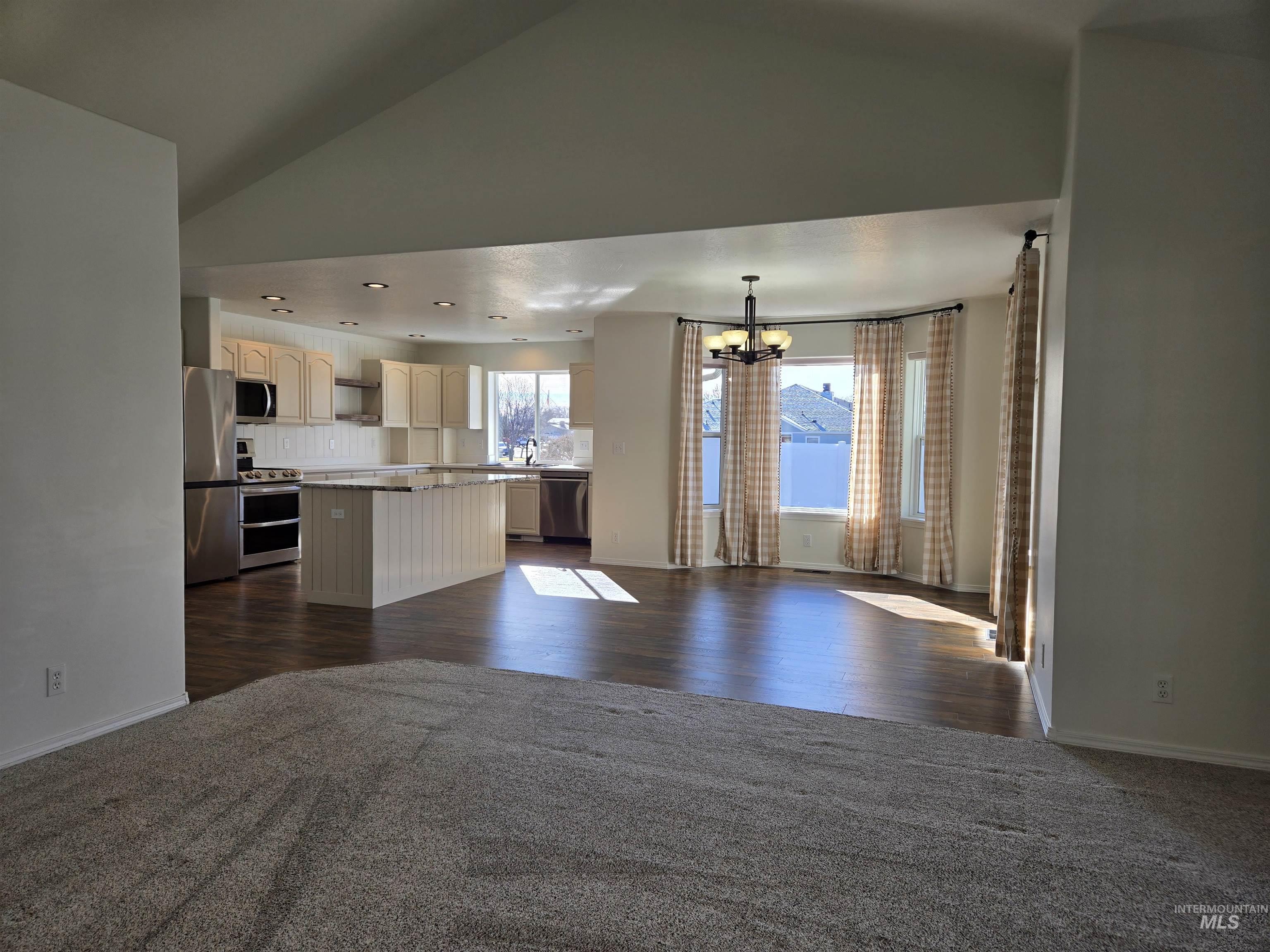 405 N Dorian Drive, Ontario, Oregon 97914, 4 Bedrooms, 3.5 Bathrooms, Residential For Sale, Price $575,000,MLS 98974361