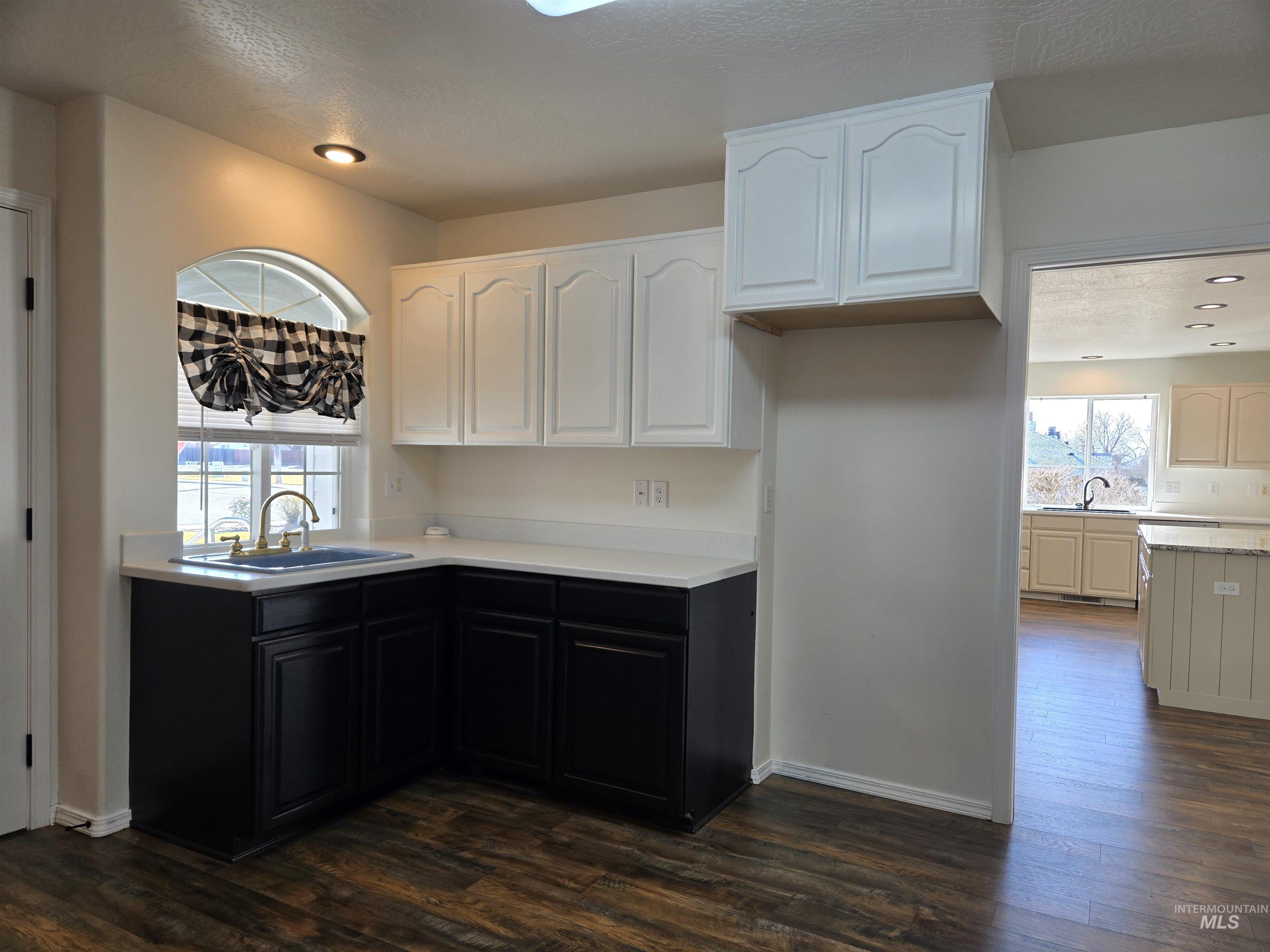 405 N Dorian Drive, Ontario, Oregon 97914, 4 Bedrooms, 3.5 Bathrooms, Residential For Sale, Price $575,000,MLS 98974361