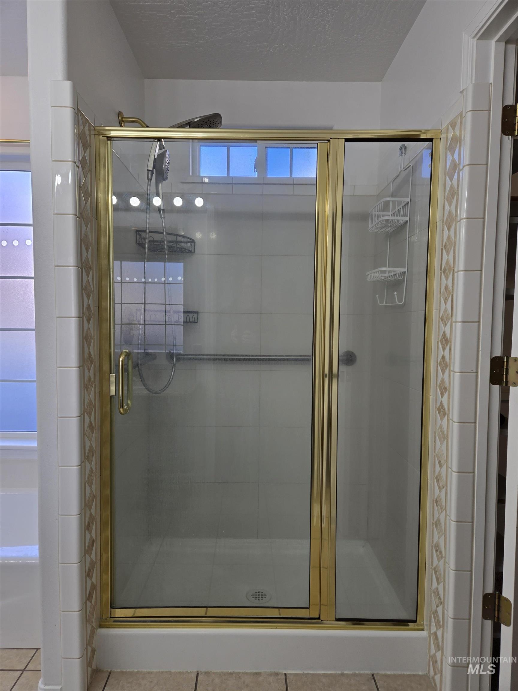 405 N Dorian Drive, Ontario, Oregon 97914, 4 Bedrooms, 3.5 Bathrooms, Residential For Sale, Price $575,000,MLS 98974361