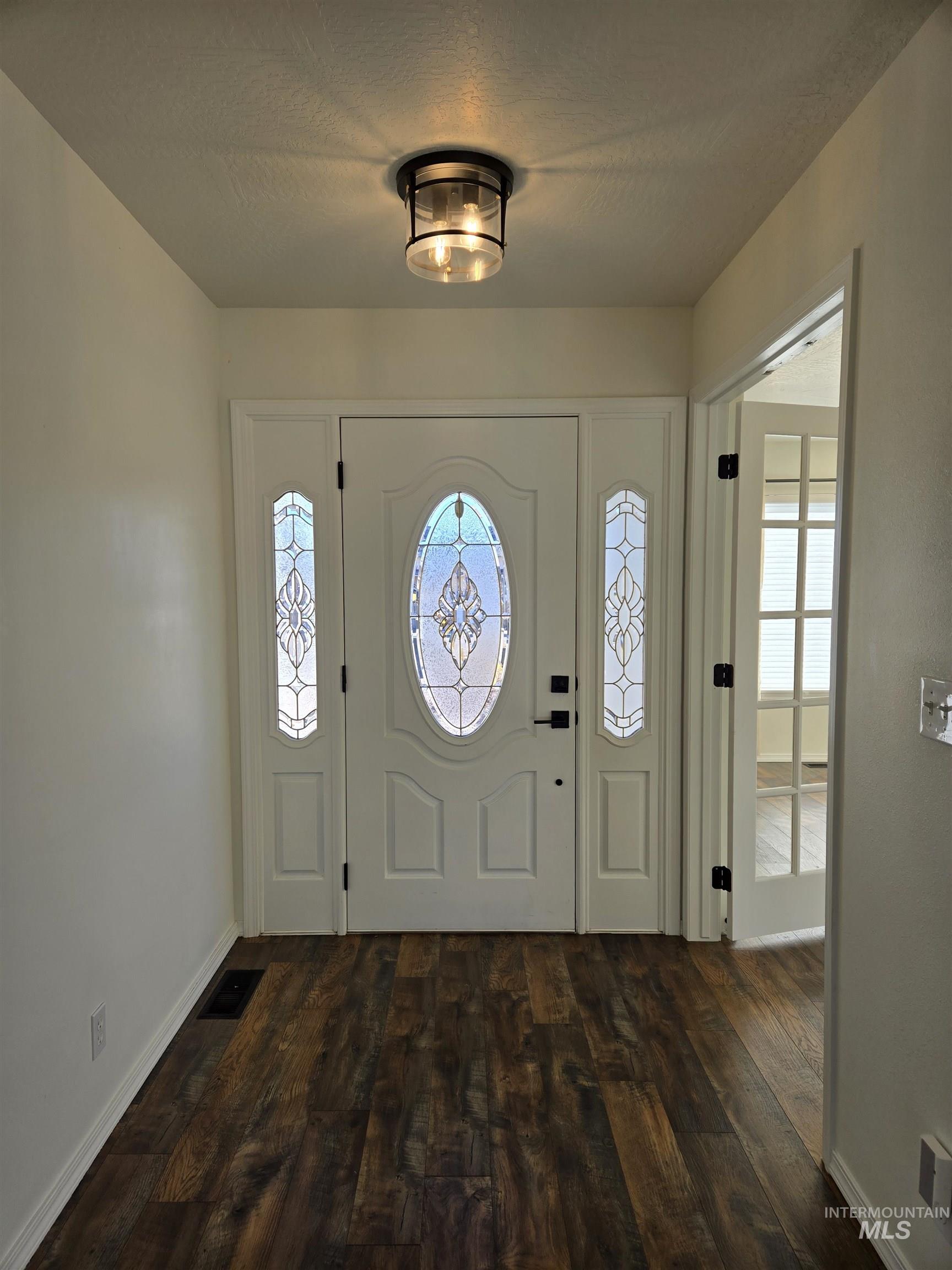 405 N Dorian Drive, Ontario, Oregon 97914, 4 Bedrooms, 3.5 Bathrooms, Residential For Sale, Price $575,000,MLS 98974361