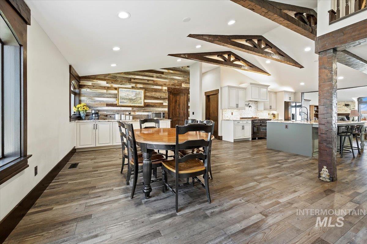 2800 W Idaho Blvd, Emmett, Idaho 83617, 5 Bedrooms, 4 Bathrooms, Residential For Sale, Price $1,790,000,MLS 98974362