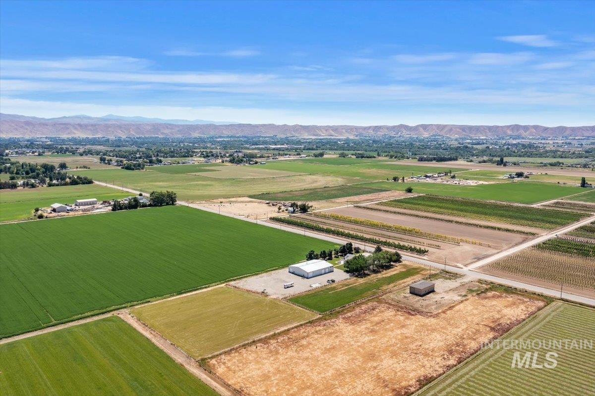 2800 W Idaho Blvd, Emmett, Idaho 83617, 5 Bedrooms, 4 Bathrooms, Residential For Sale, Price $1,750,000,MLS 98974362