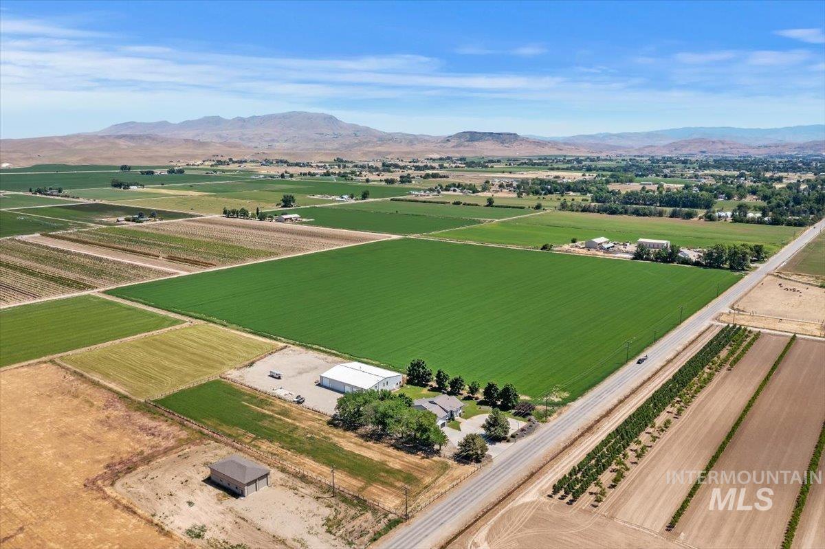 2800 W Idaho Blvd, Emmett, Idaho 83617, 5 Bedrooms, 4 Bathrooms, Residential For Sale, Price $1,750,000,MLS 98974362