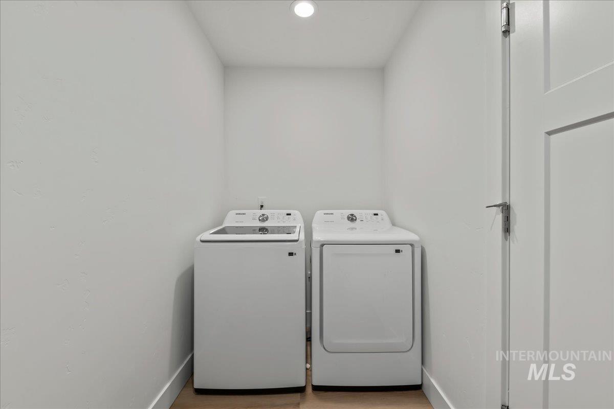 1419 W Lark Ct, Nampa, Idaho 83651, 3 Bedrooms, 2 Bathrooms, Residential For Sale, Price $349,900,MLS 98974363