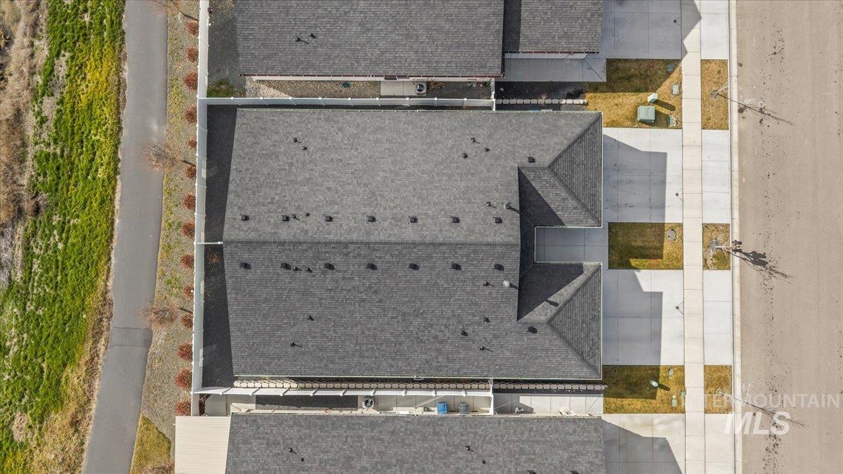 1419 W Lark Ct, Nampa, Idaho 83651, 3 Bedrooms, 2 Bathrooms, Residential For Sale, Price $349,900,MLS 98974363