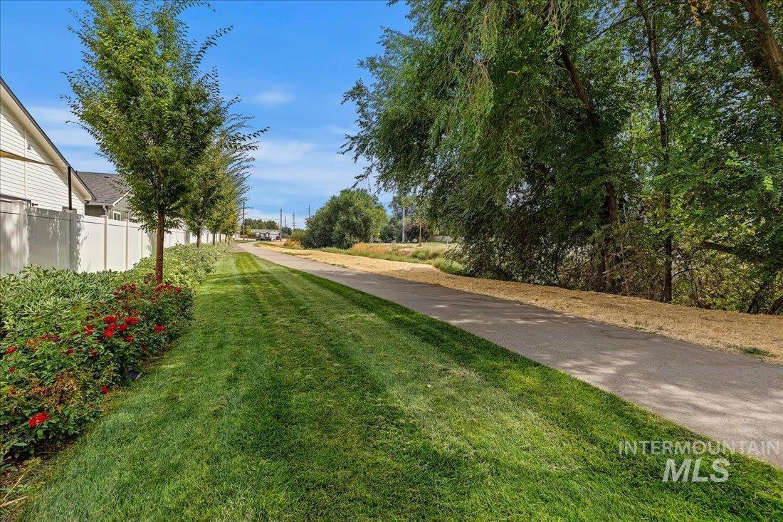 1419 W Lark Ct, Nampa, Idaho 83651, 3 Bedrooms, 2 Bathrooms, Residential For Sale, Price $349,900,MLS 98974363