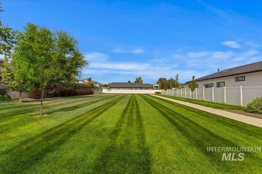 1419 W Lark Ct, Nampa, Idaho 83651, 3 Bedrooms, 2 Bathrooms, Residential For Sale, Price $349,900,MLS 98974363