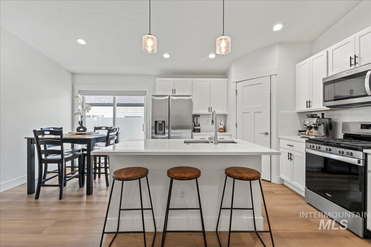 1419 W Lark Ct, Nampa, Idaho 83651, 3 Bedrooms, 2 Bathrooms, Residential For Sale, Price $349,900,MLS 98974363