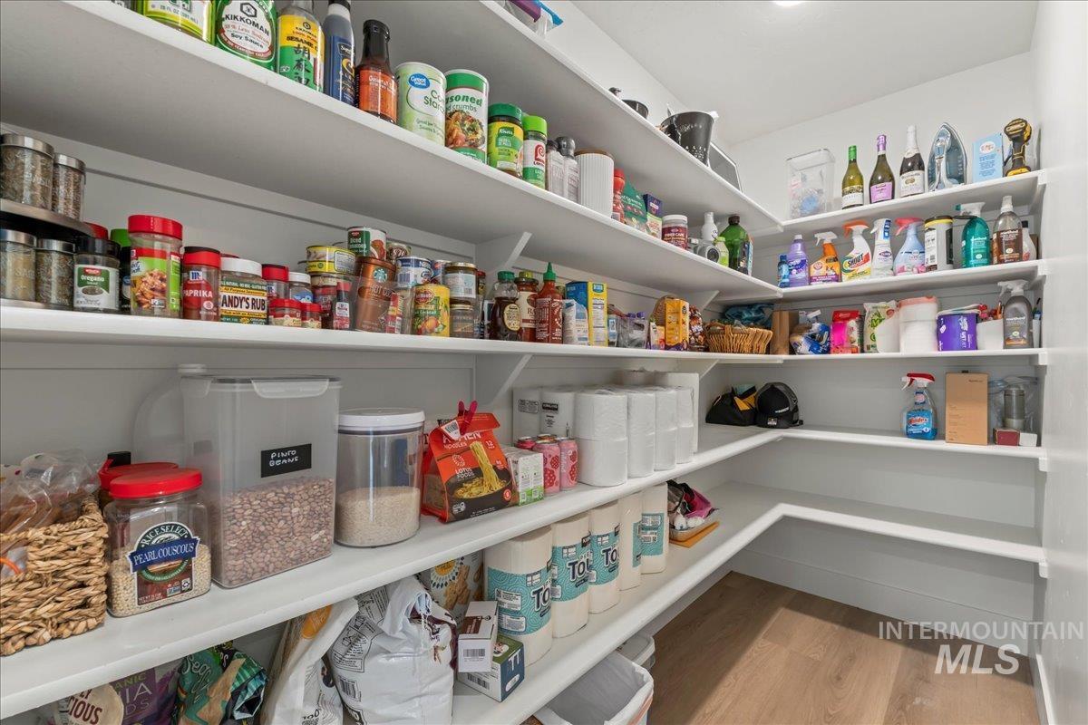 1419 W Lark Ct, Nampa, Idaho 83651, 3 Bedrooms, 2 Bathrooms, Residential For Sale, Price $349,900,MLS 98974363