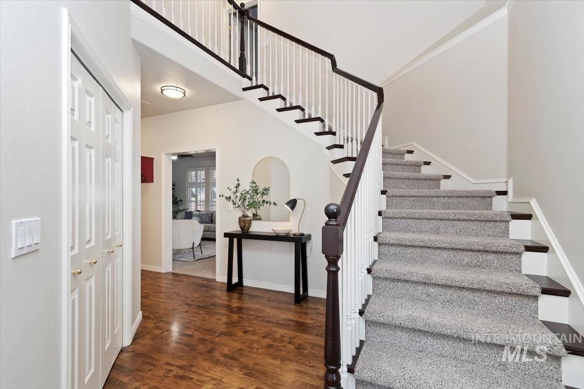 1877 S Rustic Mill Pl, Boise, Idaho 83709, 4 Bedrooms, 2.5 Bathrooms, Residential For Sale, Price $649,900,MLS 98974365