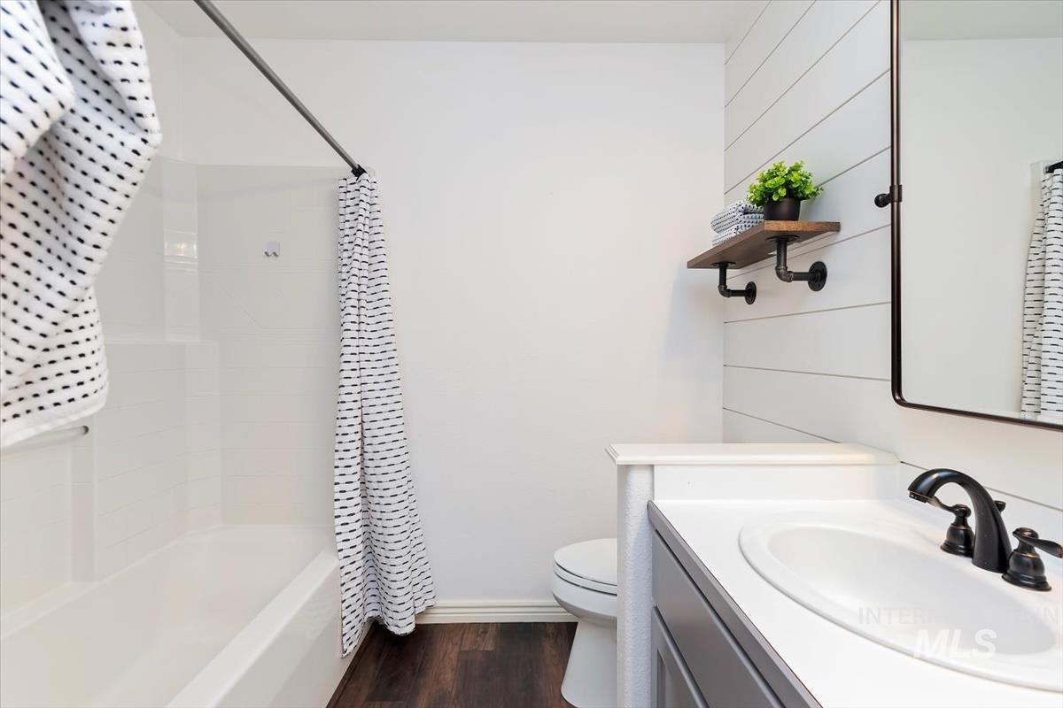 1877 S Rustic Mill Pl, Boise, Idaho 83709, 4 Bedrooms, 2.5 Bathrooms, Residential For Sale, Price $649,900,MLS 98974365