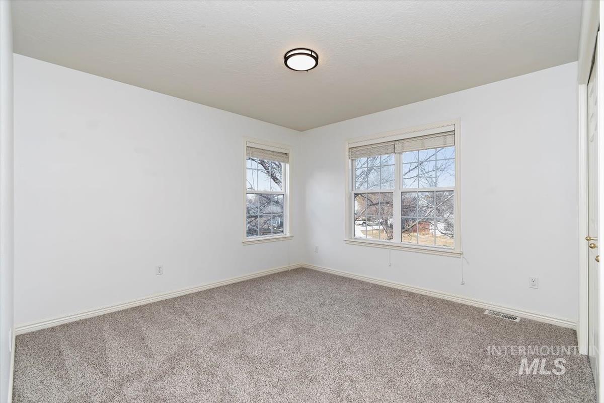 1877 S Rustic Mill Pl, Boise, Idaho 83709, 4 Bedrooms, 2.5 Bathrooms, Residential For Sale, Price $649,900,MLS 98974365