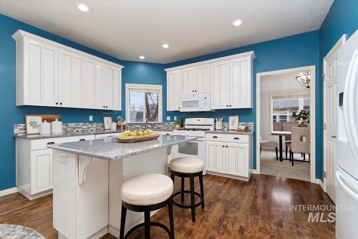 1877 S Rustic Mill Pl, Boise, Idaho 83709, 4 Bedrooms, 2.5 Bathrooms, Residential For Sale, Price $649,900,MLS 98974365