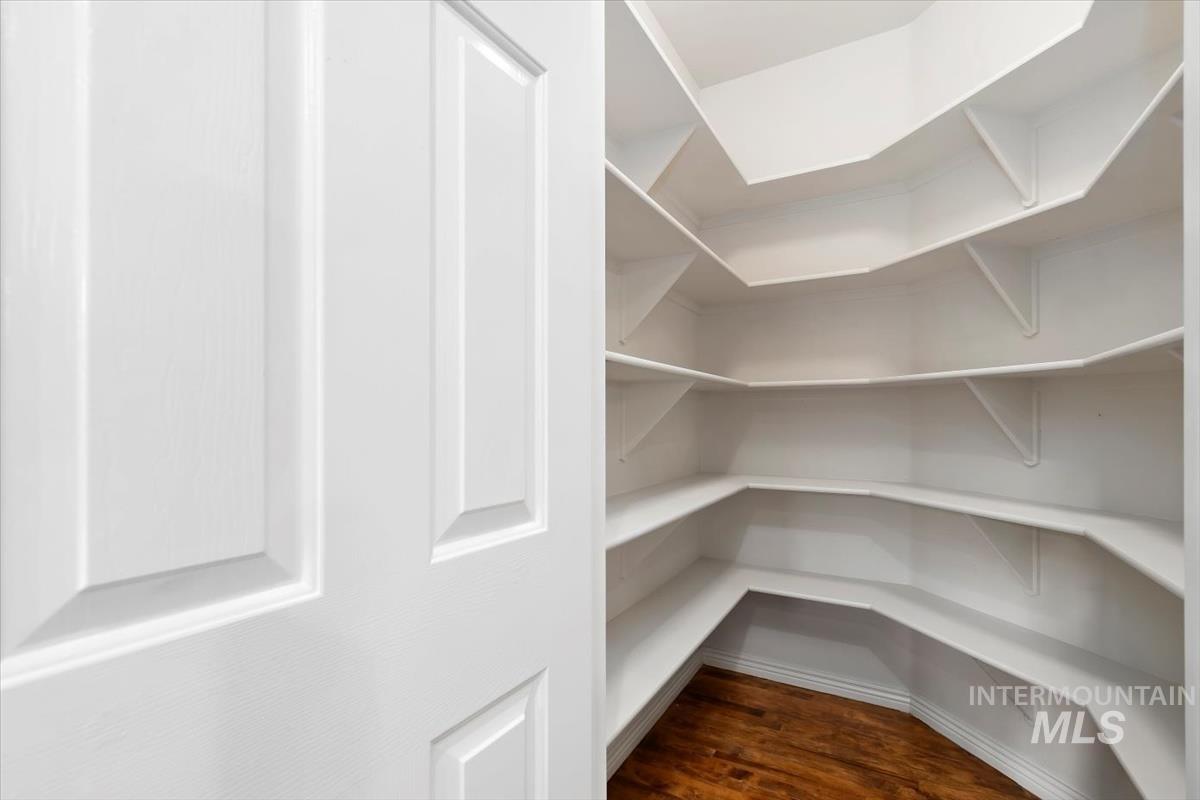 1877 S Rustic Mill Pl, Boise, Idaho 83709, 4 Bedrooms, 2.5 Bathrooms, Residential For Sale, Price $649,900,MLS 98974365