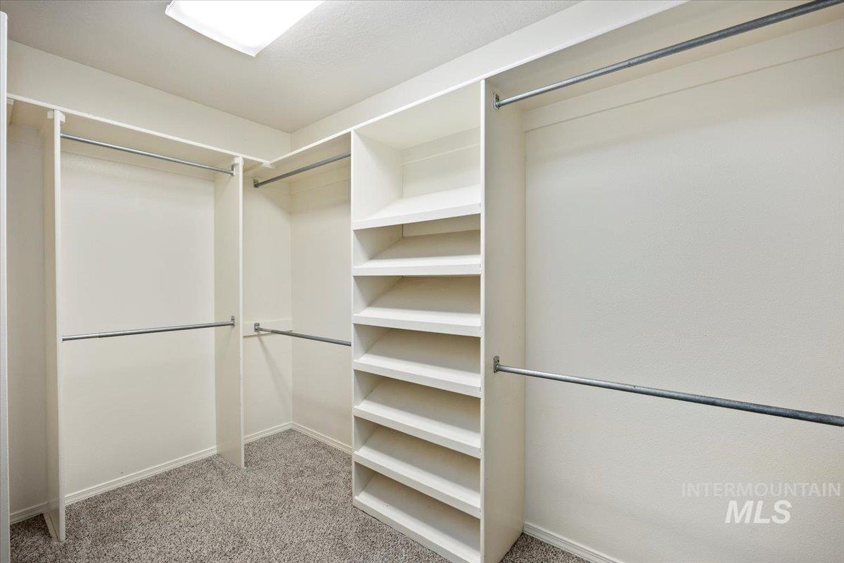 1827 Targhee Drive, Twin Falls, Idaho 83301, 3 Bedrooms, 2 Bathrooms, Residential For Sale, Price $399,900,MLS 98974366