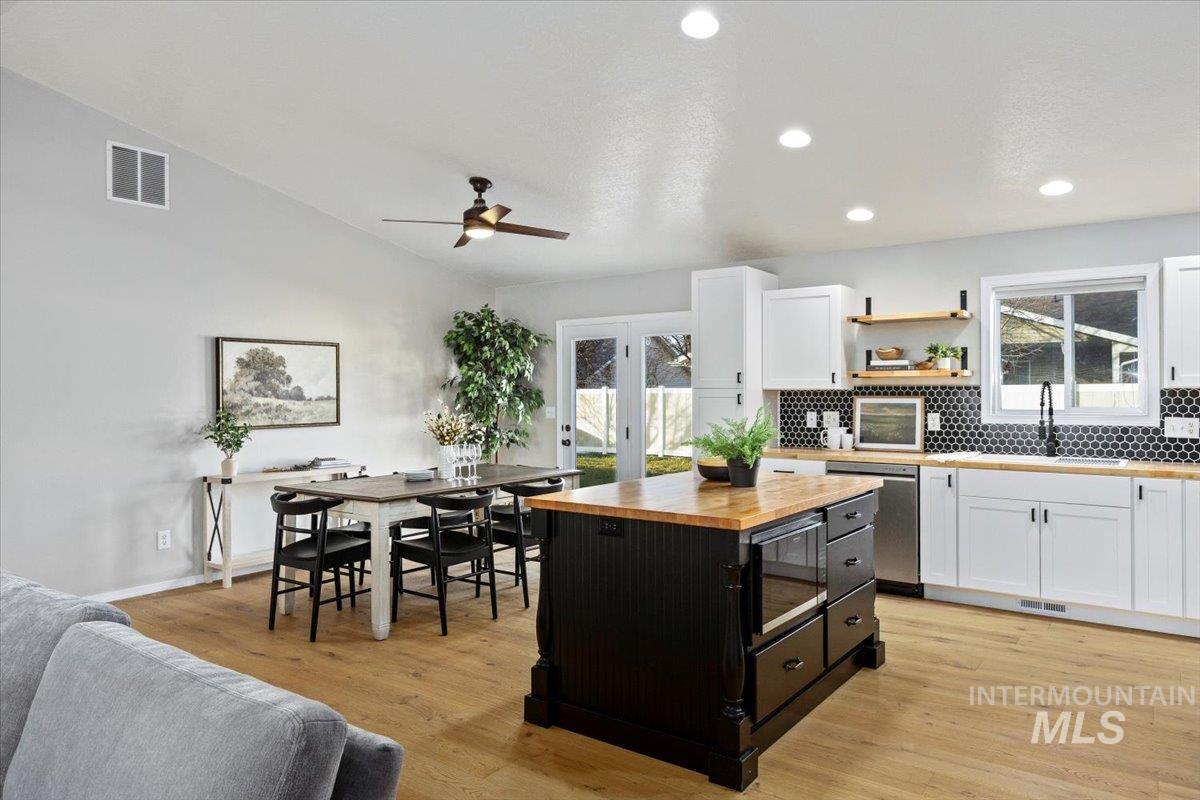 1827 Targhee Drive, Twin Falls, Idaho 83301, 3 Bedrooms, 2 Bathrooms, Residential For Sale, Price $399,900,MLS 98974366