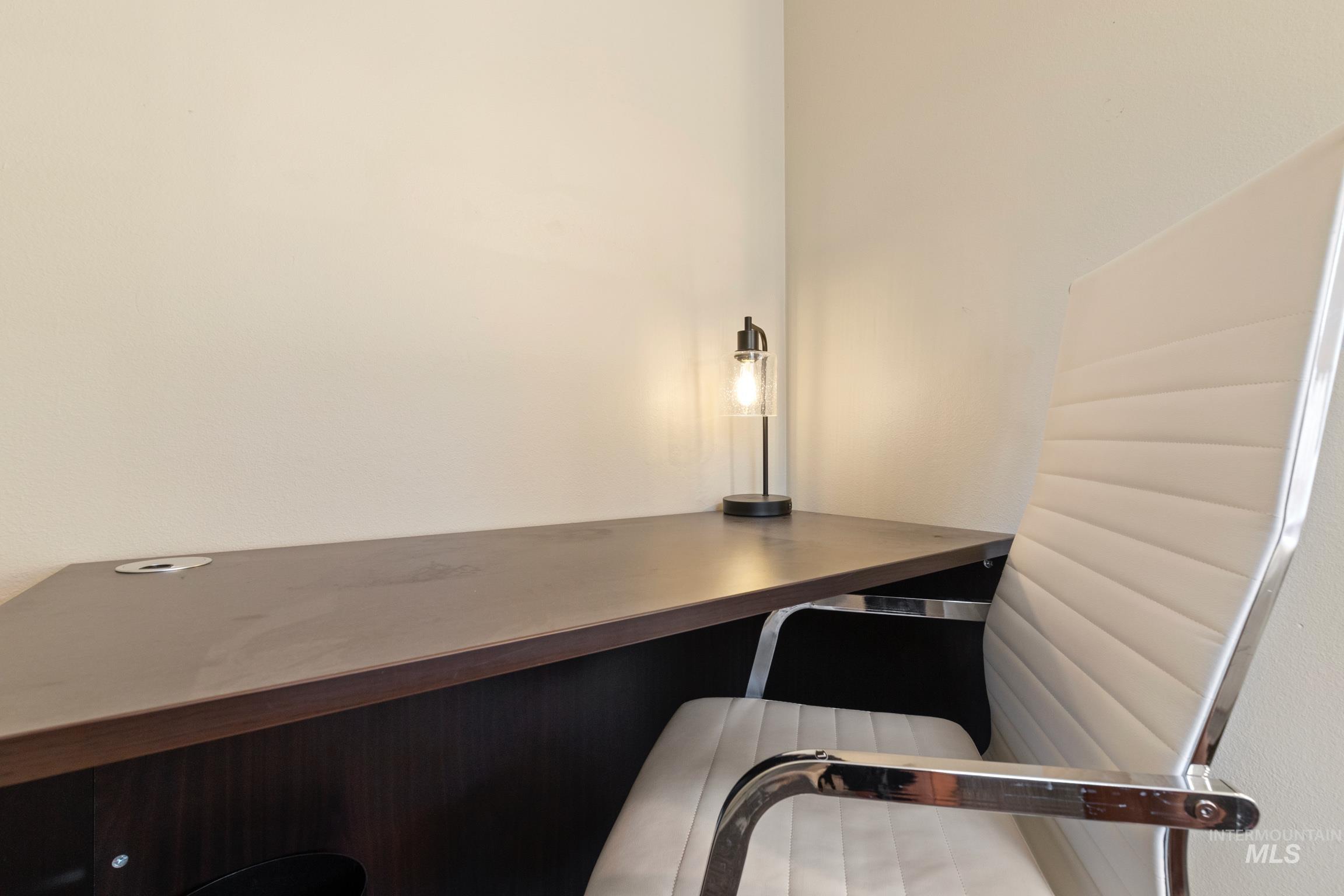 2238 S Latah Street, Boise, Idaho 83705, 3 Bedrooms, 1 Bathroom, Residential For Sale, Price $399,900,MLS 98974367