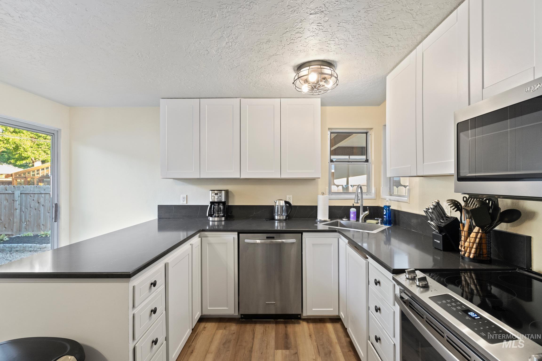 2238 S Latah Street, Boise, Idaho 83705, 3 Bedrooms, 1 Bathroom, Residential For Sale, Price $399,900,MLS 98974367