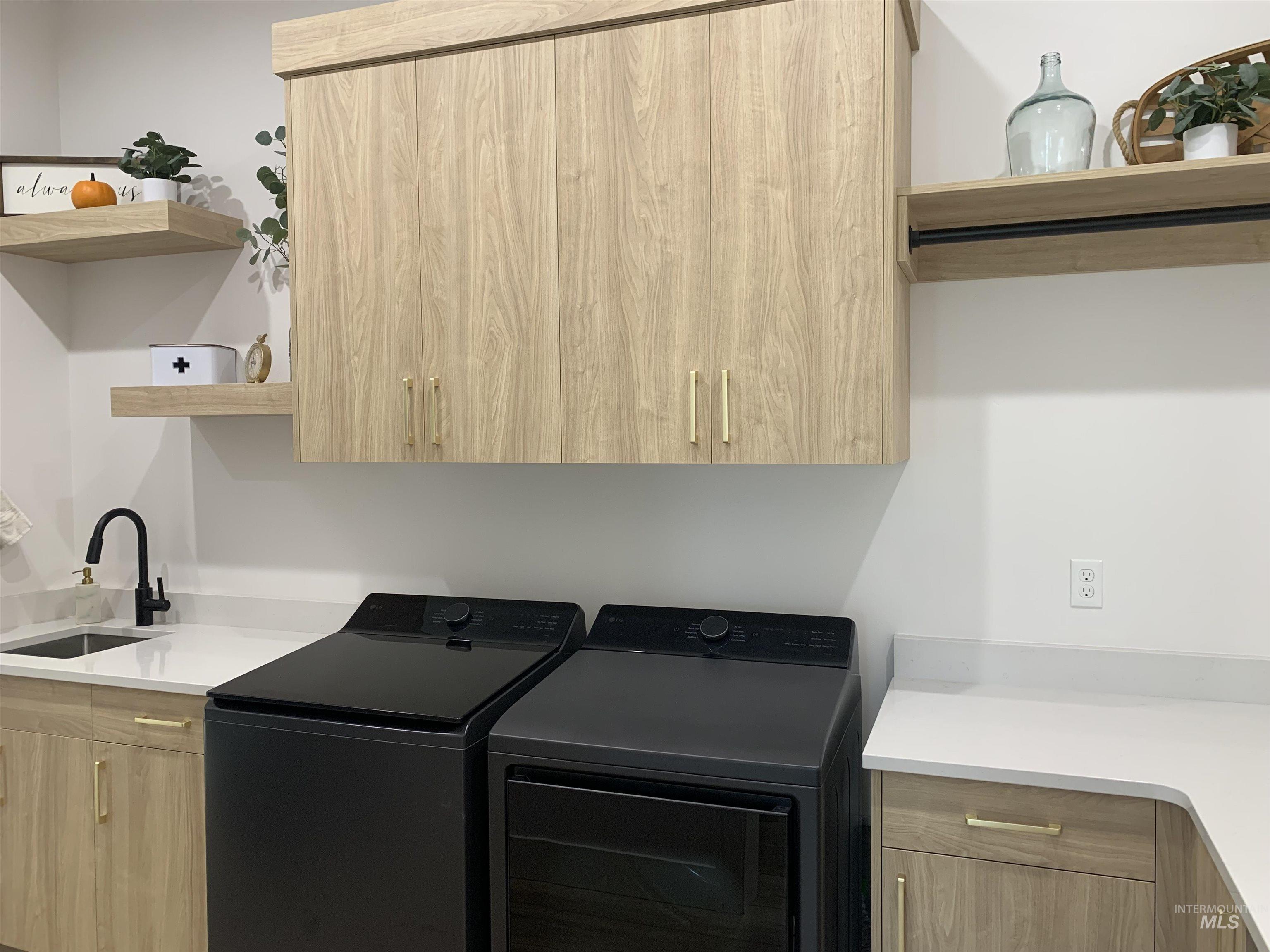 24501 Himark Way, Caldwell, Idaho 83607, 3 Bedrooms, 2.5 Bathrooms, Residential For Sale, Price $1,099,000,MLS 98974368