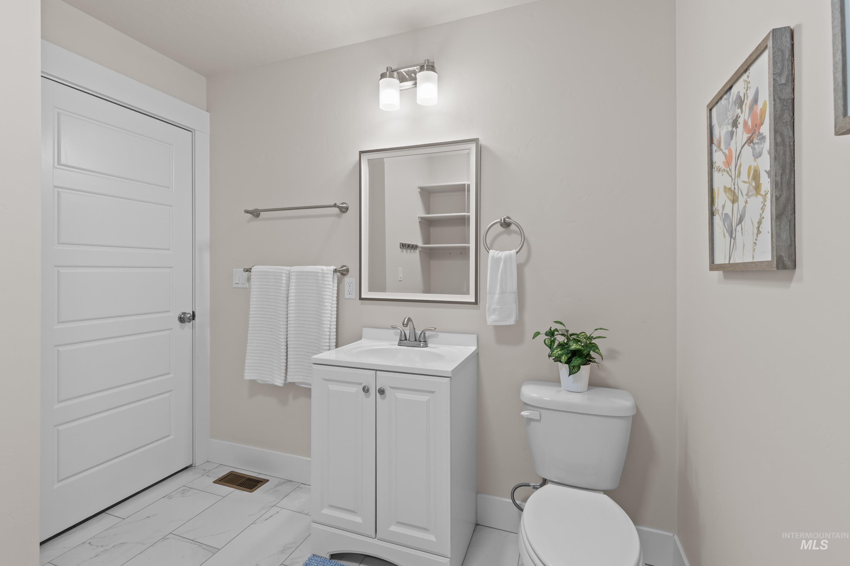 1698 NE Quarry Ave, Mountain Home, Idaho 83647, 4 Bedrooms, 2.5 Bathrooms, Residential For Sale, Price $384,900,MLS 98974369