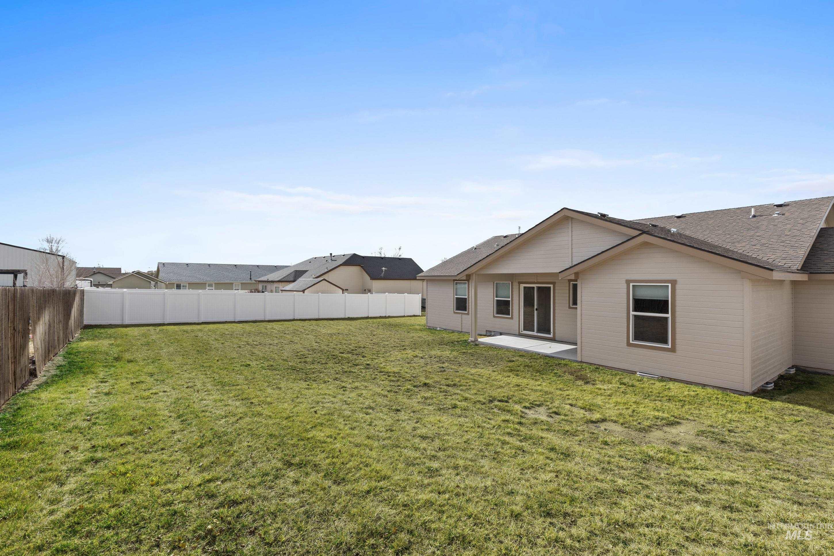 1698 NE Quarry Ave, Mountain Home, Idaho 83647, 4 Bedrooms, 2.5 Bathrooms, Residential For Sale, Price $384,900,MLS 98974369