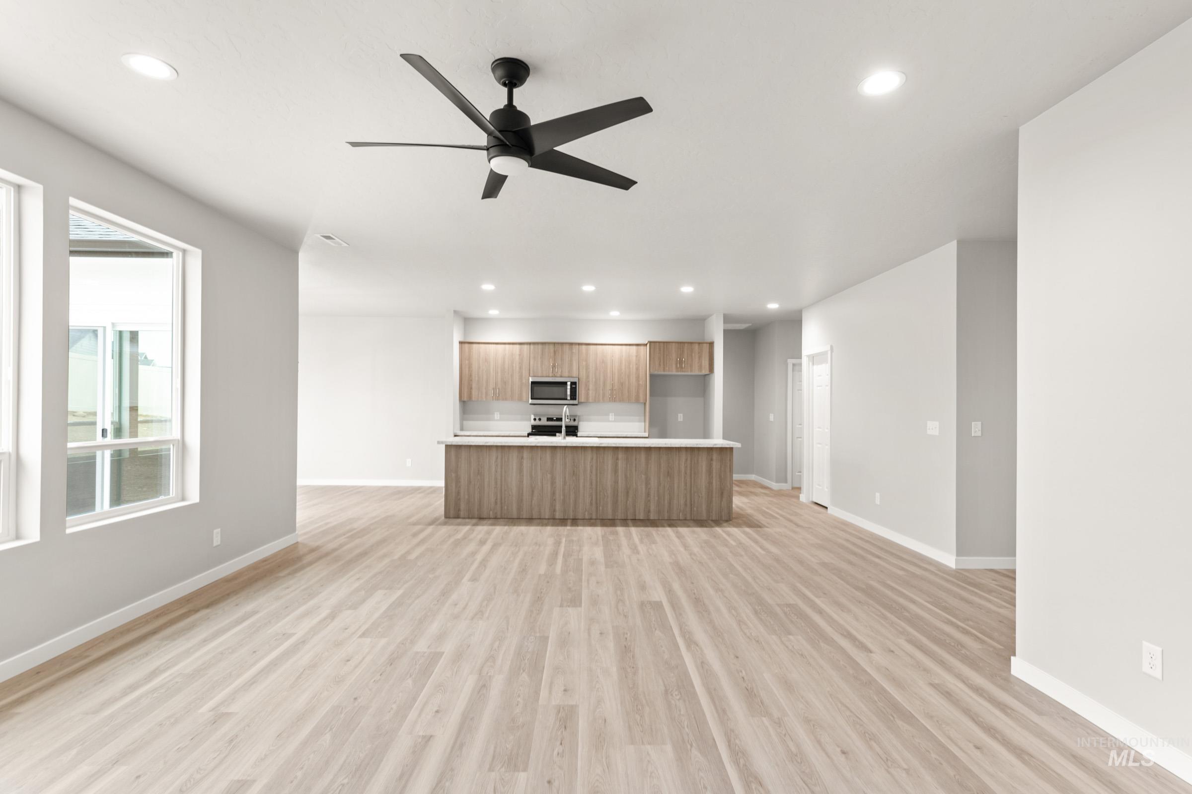 3877 E Jamestown Dr, Nampa, Idaho 83686, 4 Bedrooms, 2 Bathrooms, Residential For Sale, Price $509,990, 98974371