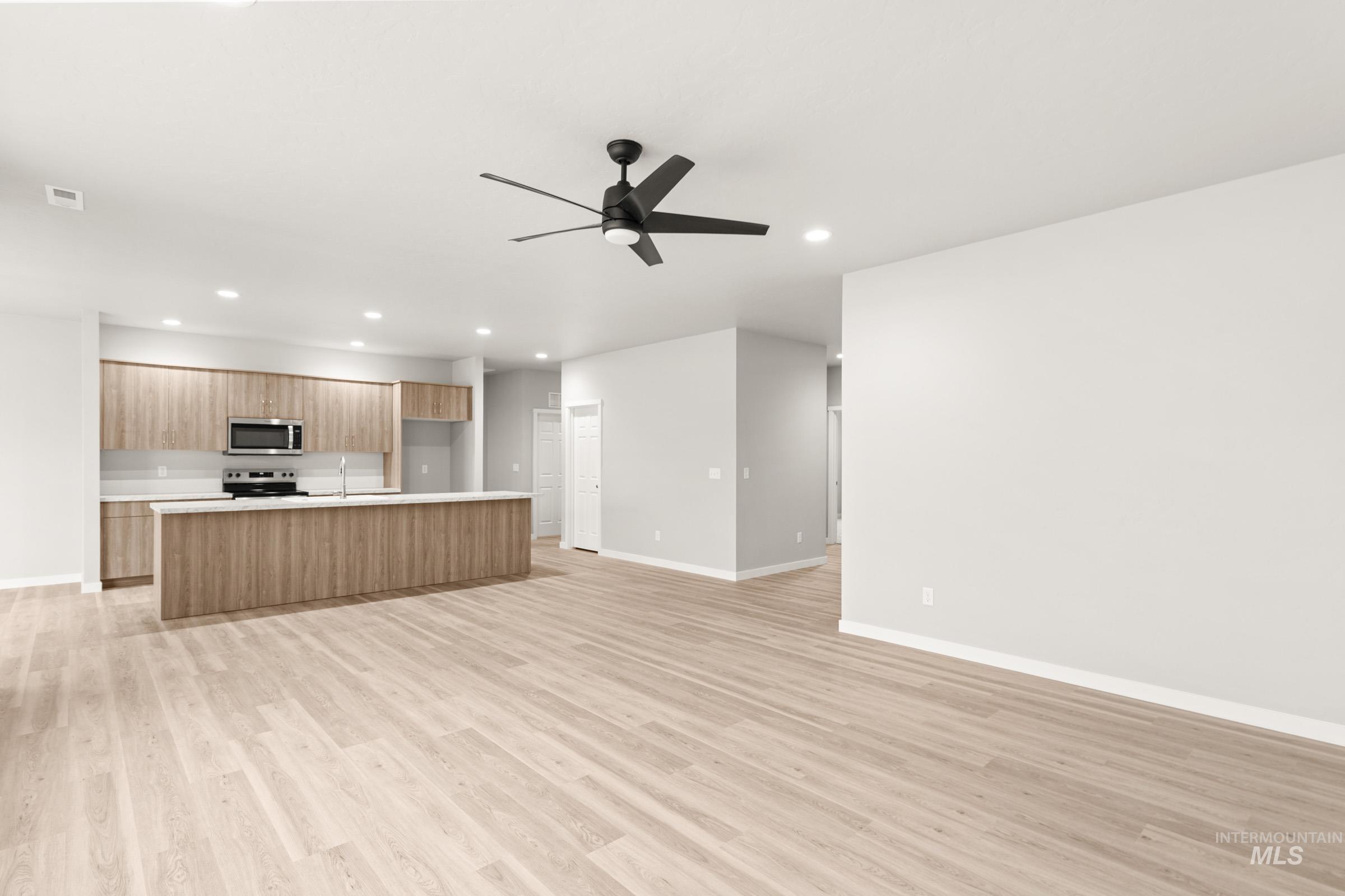 3877 E Jamestown Dr, Nampa, Idaho 83686, 4 Bedrooms, 2 Bathrooms, Residential For Sale, Price $509,990, 98974371