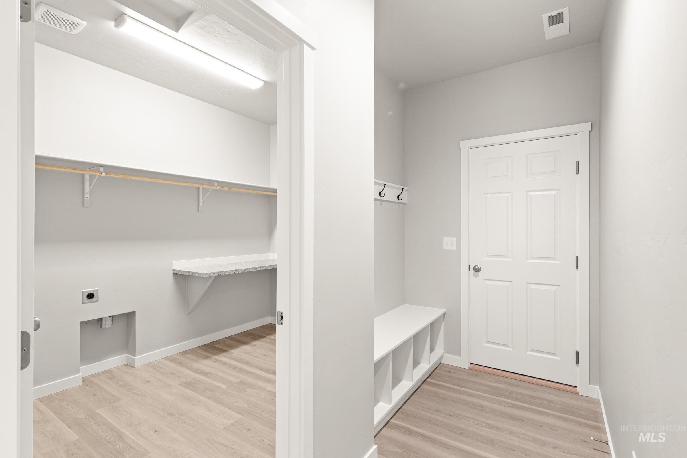 3877 E Jamestown Dr, Nampa, Idaho 83686, 4 Bedrooms, 2 Bathrooms, Residential For Sale, Price $509,990, 98974371