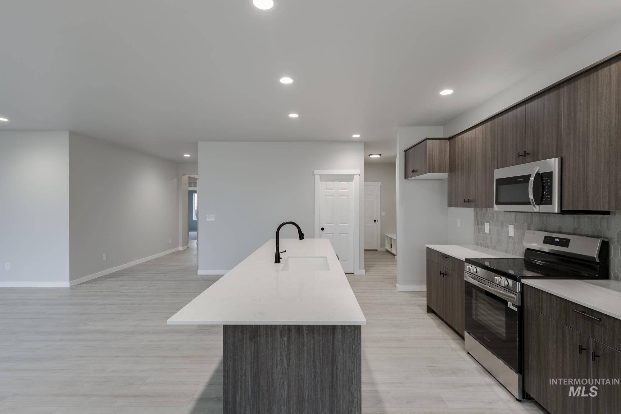 3877 E Jamestown Dr, Nampa, Idaho 83686, 4 Bedrooms, 2 Bathrooms, Residential For Sale, Price $509,990,MLS 98974371