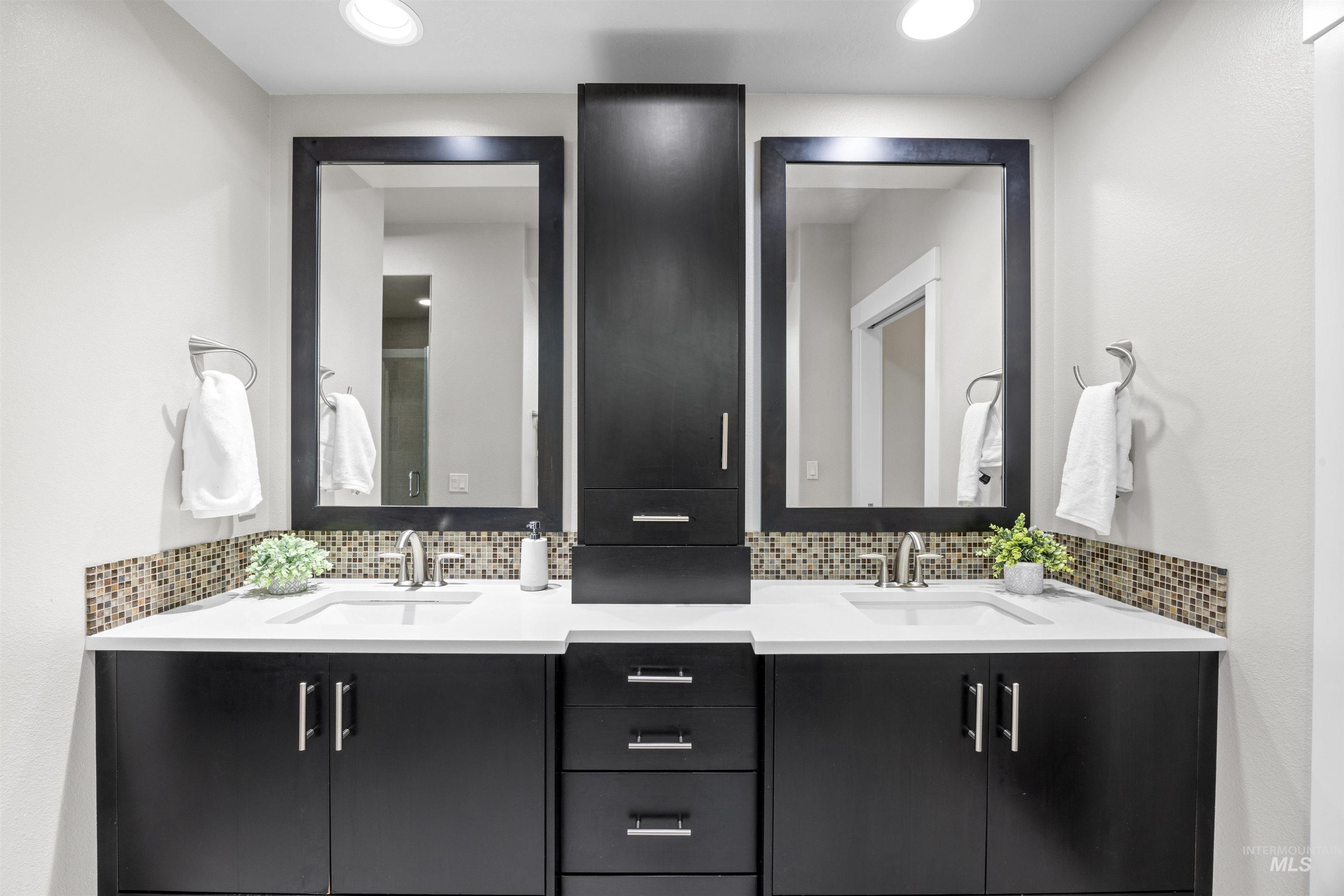 4775 S Spotted Horse Ave, Boise, Idaho 83716, 3 Bedrooms, 2 Bathrooms, Residential For Sale, Price $1,060,000,MLS 98974372