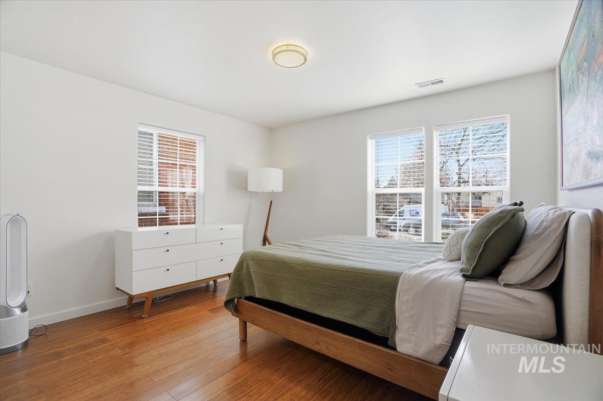 2200 N 9th Street, Boise, Idaho 83702, 3 Bedrooms, 2 Bathrooms, Residential For Sale, Price $684,000,MLS 98974375