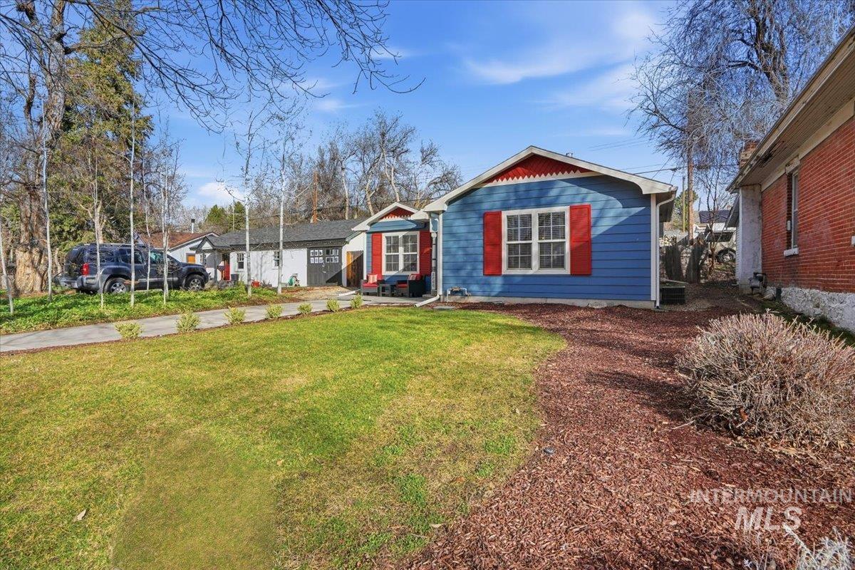2200 N 9th Street, Boise, Idaho 83702, 3 Bedrooms, 2 Bathrooms, Residential For Sale, Price $684,000,MLS 98974375
