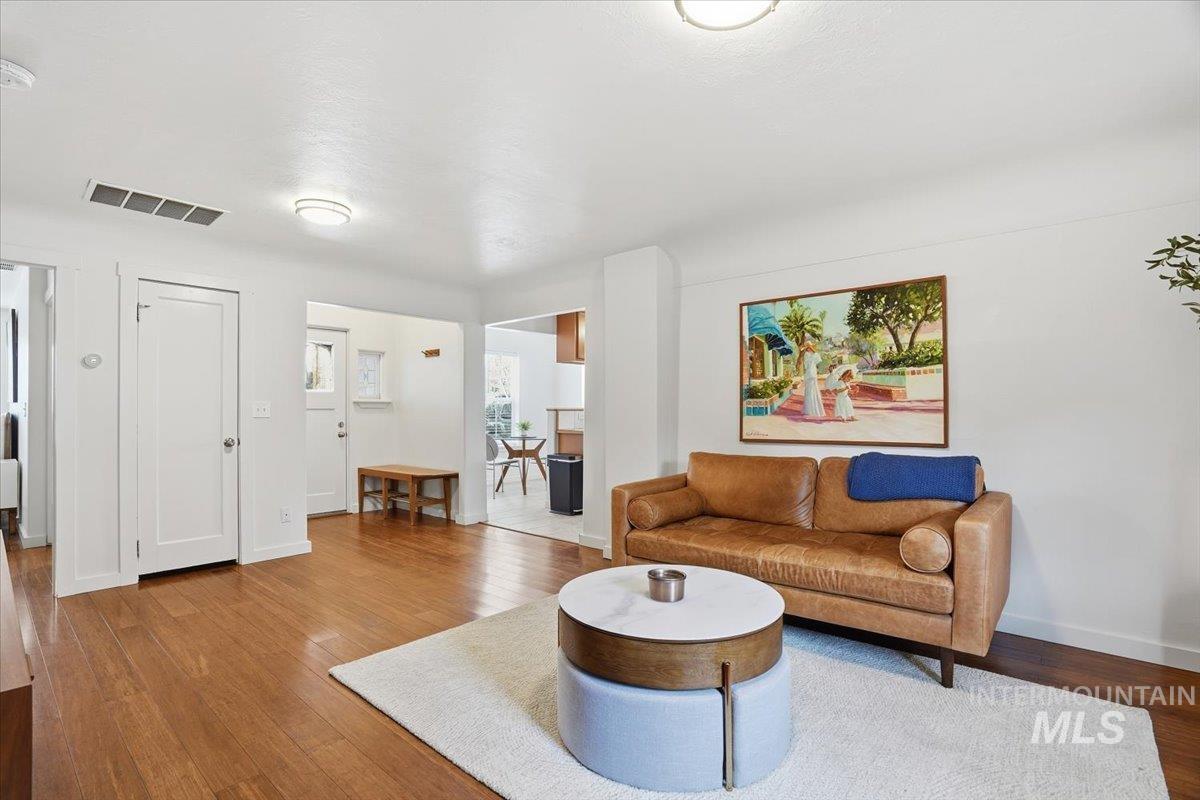 2200 N 9th Street, Boise, Idaho 83702, 3 Bedrooms, 2 Bathrooms, Residential For Sale, Price $684,000,MLS 98974375