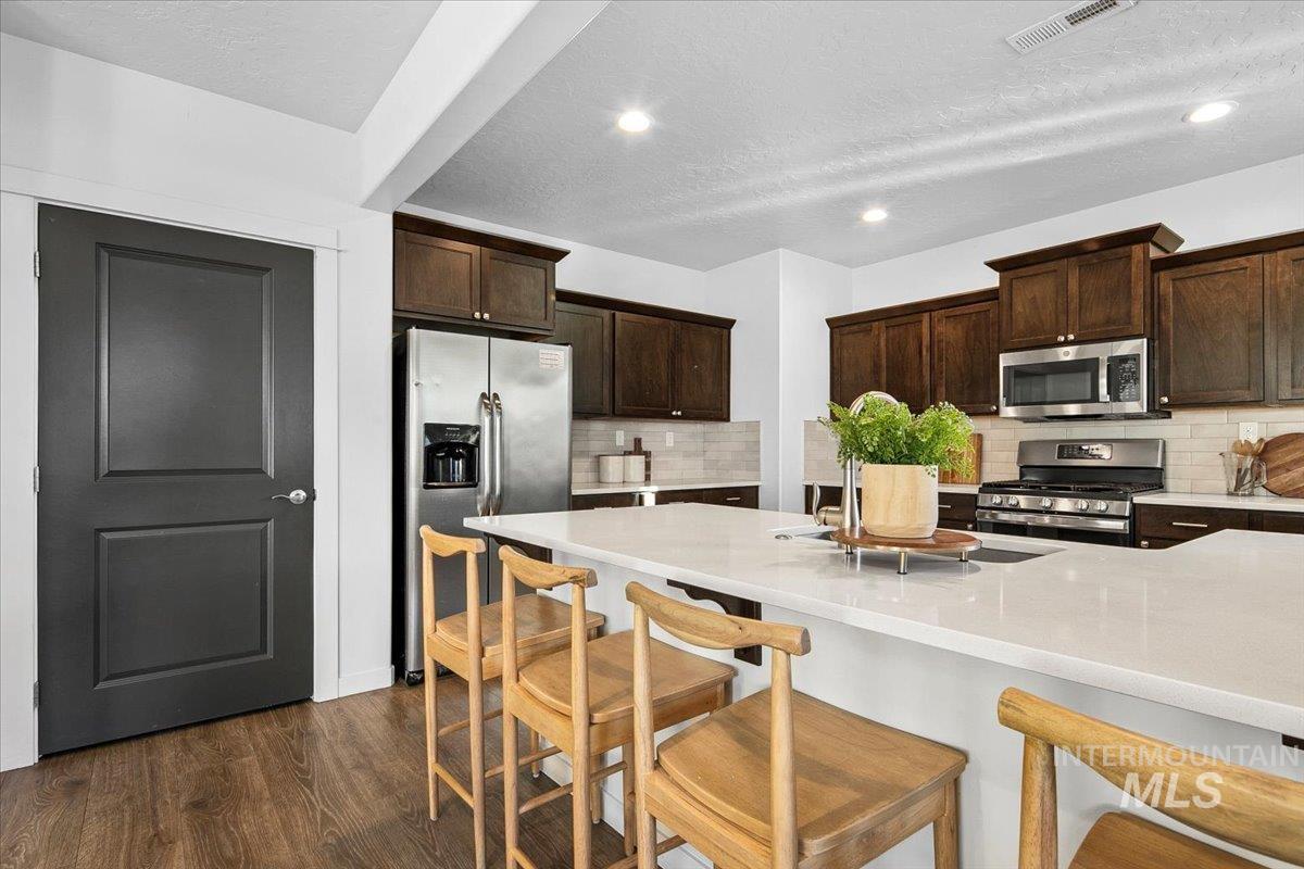 3315 S Cabin Creek Way, Meridian, Idaho 83642, 3 Bedrooms, 2.5 Bathrooms, Residential For Sale, Price $500,000,MLS 98974376