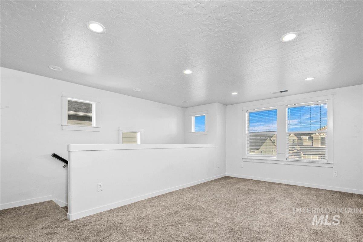 3315 S Cabin Creek Way, Meridian, Idaho 83642, 3 Bedrooms, 2.5 Bathrooms, Residential For Sale, Price $500,000,MLS 98974376