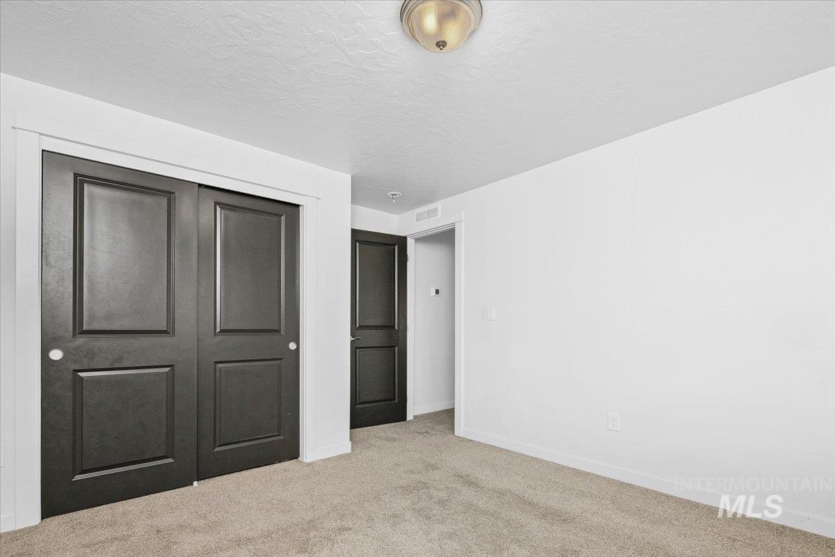 3315 S Cabin Creek Way, Meridian, Idaho 83642, 3 Bedrooms, 2.5 Bathrooms, Residential For Sale, Price $500,000,MLS 98974376