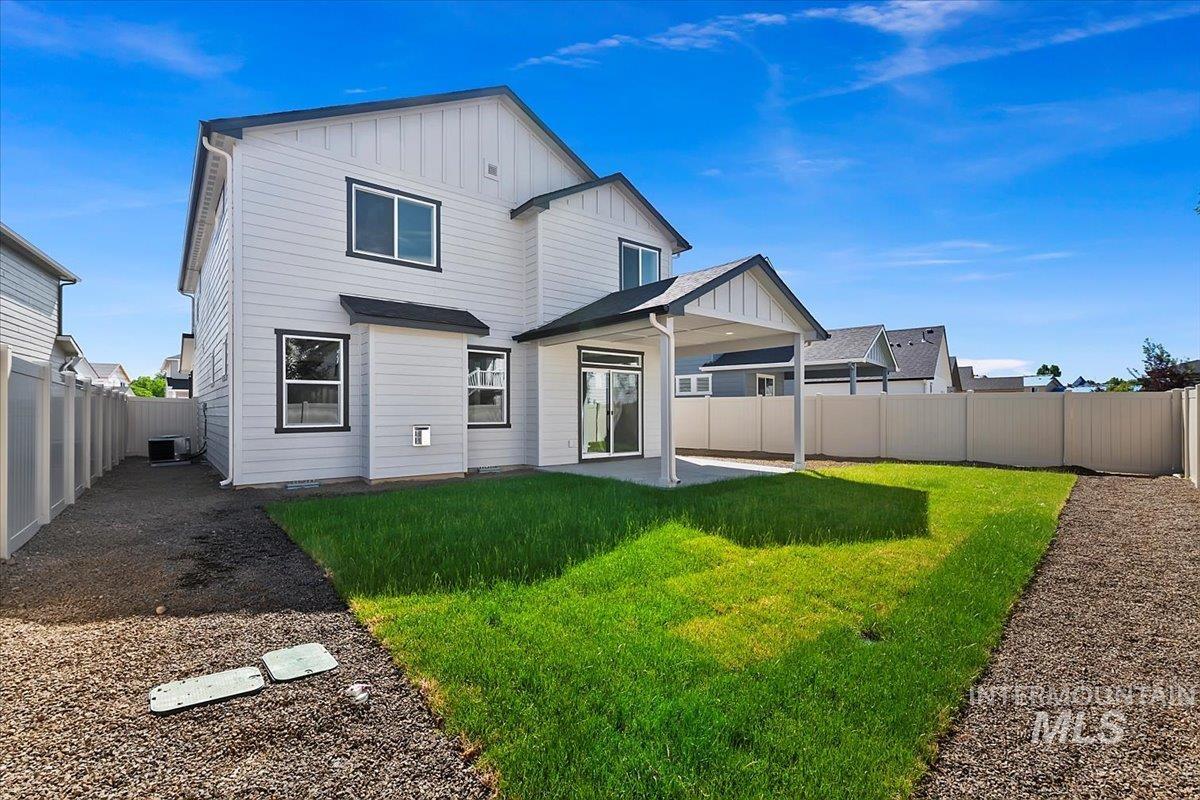 3315 S Cabin Creek Way, Meridian, Idaho 83642, 3 Bedrooms, 2.5 Bathrooms, Residential For Sale, Price $500,000,MLS 98974376