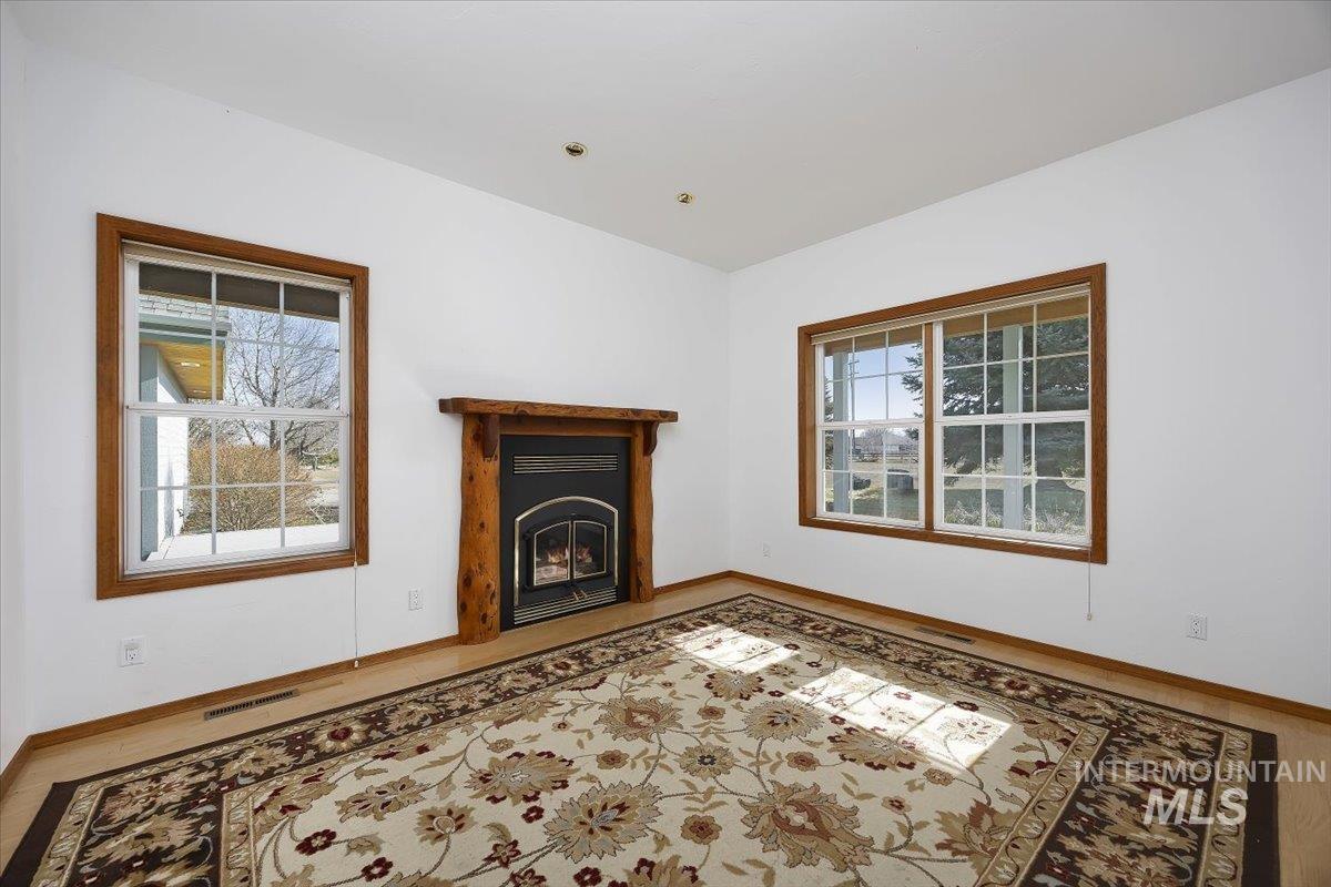 101 Quail Ridge Dr, Shoshone, Idaho 83352, 6 Bedrooms, 4.5 Bathrooms, Residential For Sale, Price $695,000,MLS 98974384