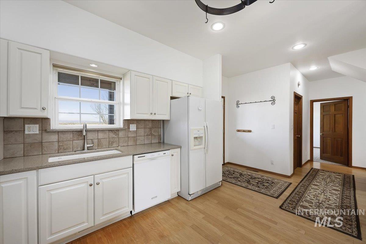 101 Quail Ridge Dr, Shoshone, Idaho 83352, 6 Bedrooms, 4.5 Bathrooms, Residential For Sale, Price $695,000,MLS 98974384