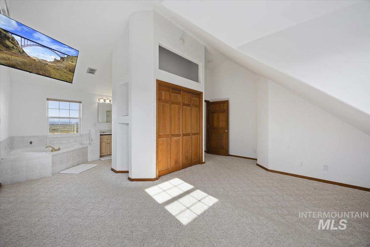 101 Quail Ridge Dr, Shoshone, Idaho 83352, 6 Bedrooms, 4.5 Bathrooms, Residential For Sale, Price $695,000,MLS 98974384