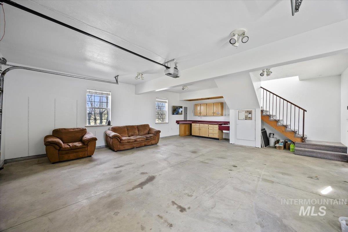 101 Quail Ridge Dr, Shoshone, Idaho 83352, 6 Bedrooms, 4.5 Bathrooms, Residential For Sale, Price $695,000,MLS 98974384