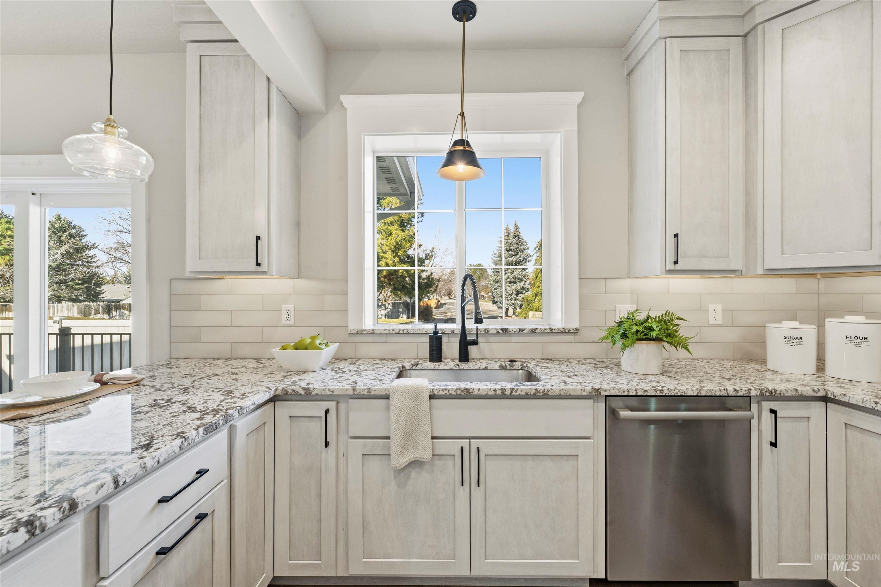 10093 W McMillan Rd, Boise, Idaho 83704, 4 Bedrooms, 3.5 Bathrooms, Residential For Sale, Price $650,000,MLS 98974388